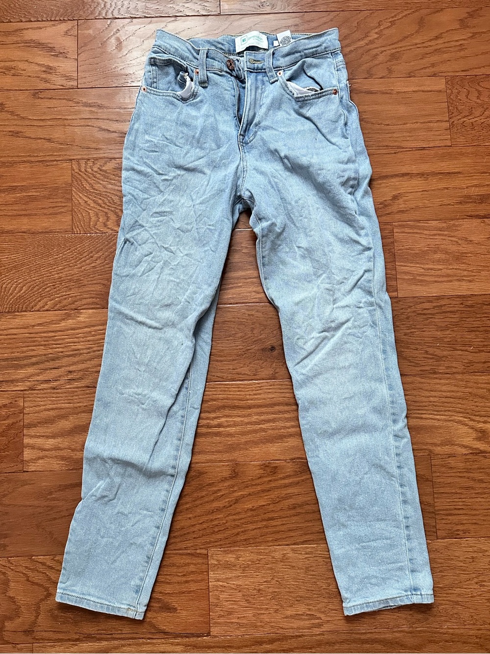Light wash mom jeans